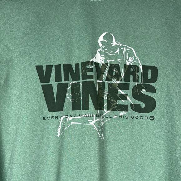 Vineyard Vines Boys' Rainbow Kick Long-Sleeve Performance Tee Size XL (18) - Picture 2 of 5